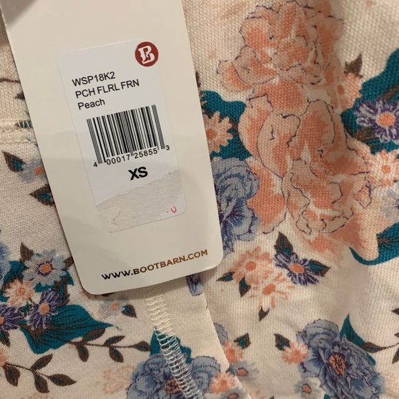 Nice brand new Hoodie with flowers on the front solid back color - Picture 8 of 10